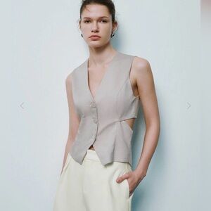 Urban Revivo V-neck Tailored Waistcoat Vest Top